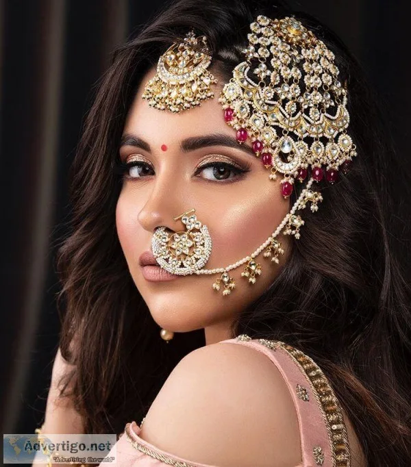 Famous Reasonable makeup artist in Delhi