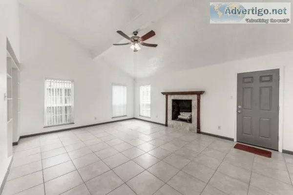 NICE 2BEDROOM HOUSE FOR RENT