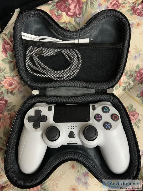 Barely Used White PS4 and Xbox Controllers for Sale