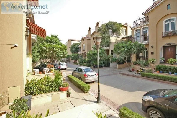 Emaar The Palm Springs  5 BHK Villa for Rent on Golf Course Road