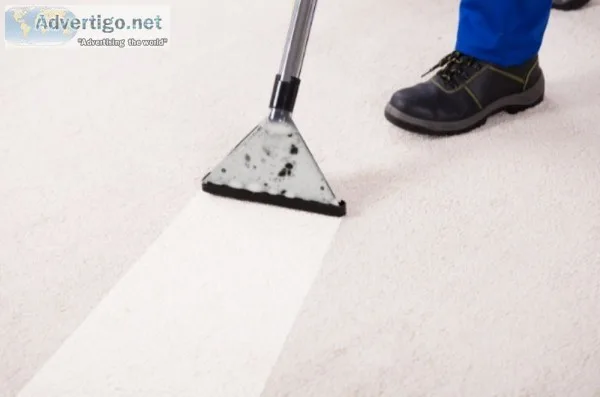 Hot water extraction carpet cleaning