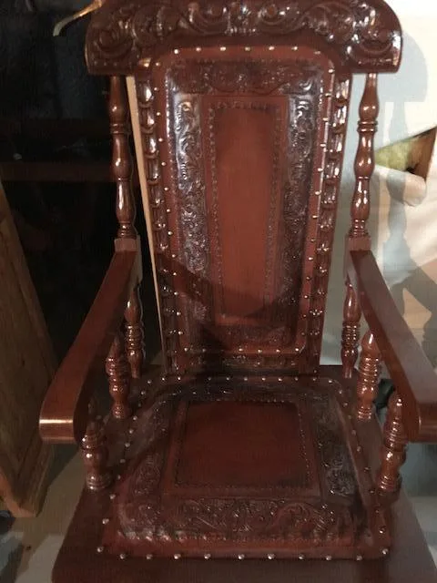 Rocking Chair--Like New Condition