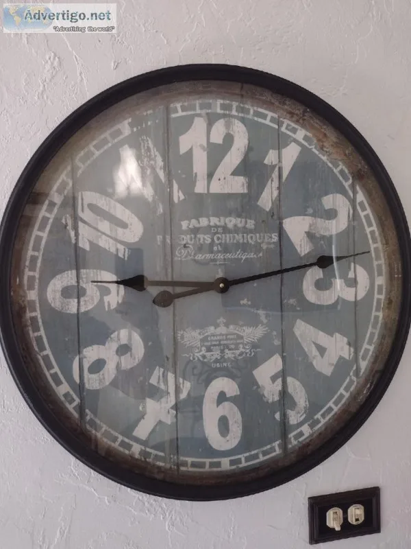 Rustic Vintage Style Round Wall Clock