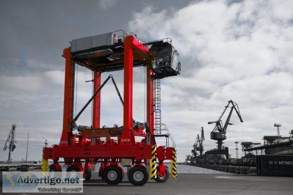 Straddle carriers