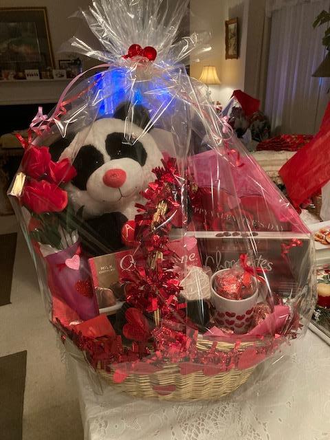 Valentine Panda sweetheart bear basket