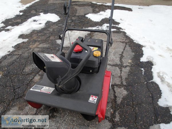(Snow Blowers) MTD 21&rdquo Electric Start Single-Stage Snowblow