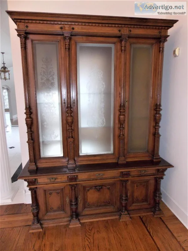 Dinette Hutch With Glass Doors