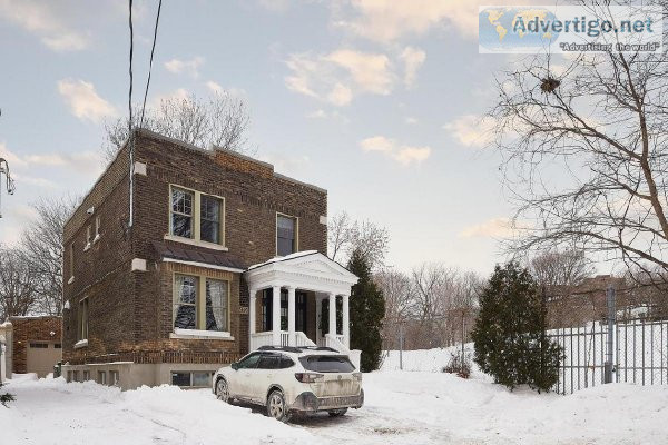 Prestigious house surrounded by nature and calm in NDG Montreal