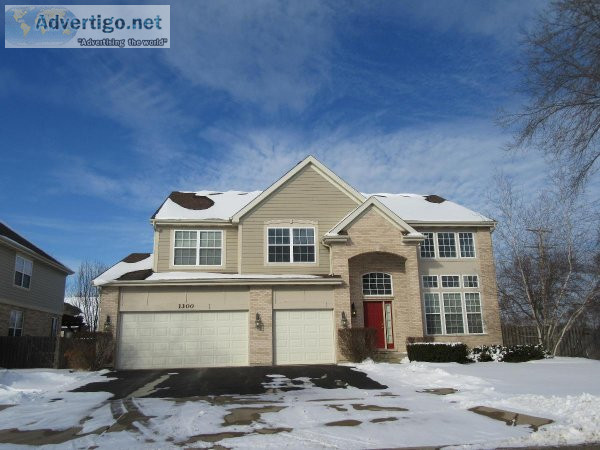 Gorgeous Custom Built Colonial with 2 Story Foyer Single Home