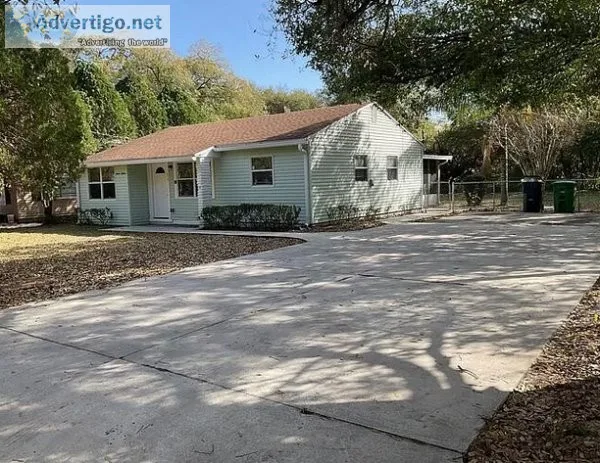 1215 E Lambright St Tampa FL 33604