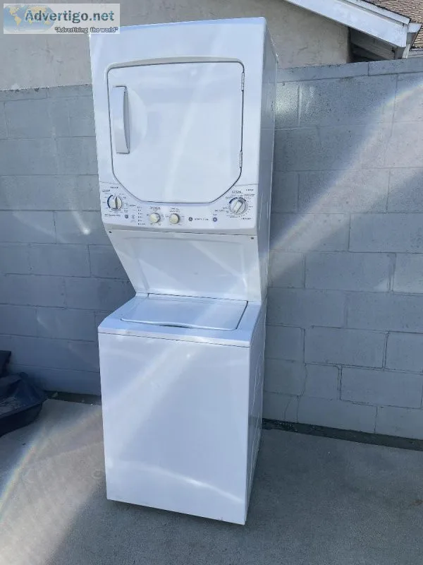 GE GTUP240GM4WW Gas washerdryer laundry center
