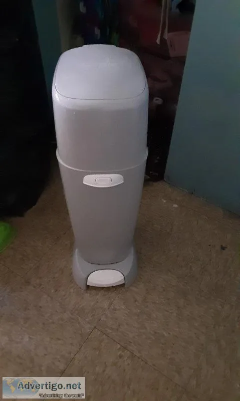 Playtex diaper pail