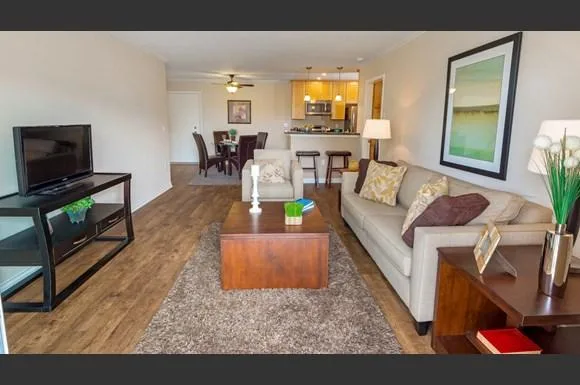 One Furnish Bedroom Apartment For Sublet ( 3500 Mentone Avenue L
