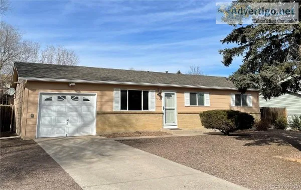 Well maintained and updated 3-bedroom for rent