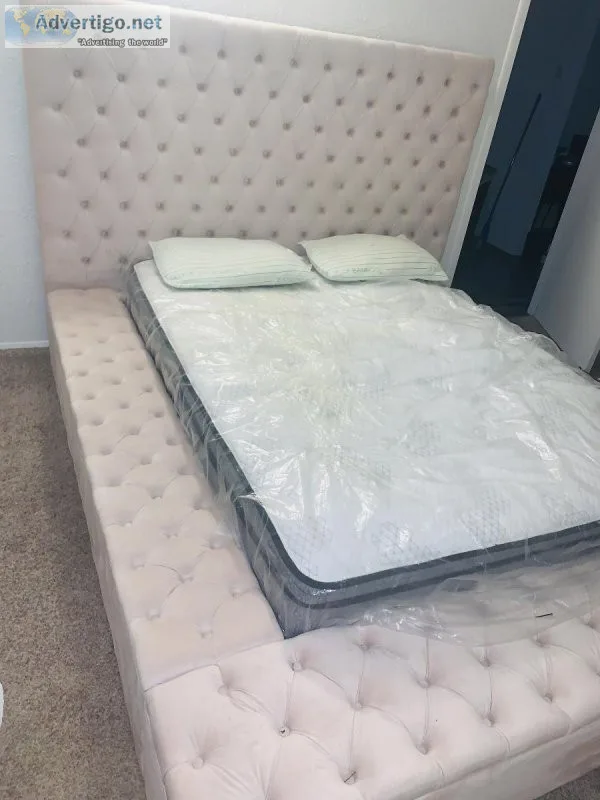 Queen Size Plush Velvet Bed Set
