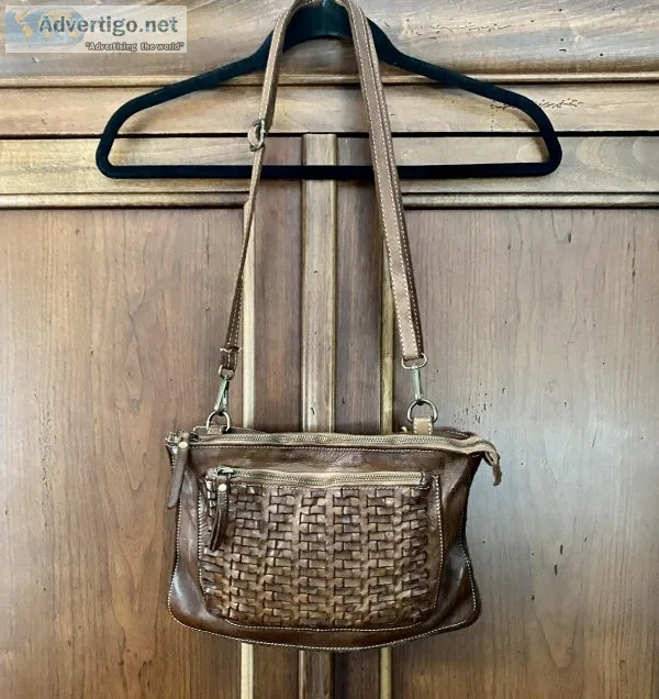 Costanza Rota woven handmadeleather bag