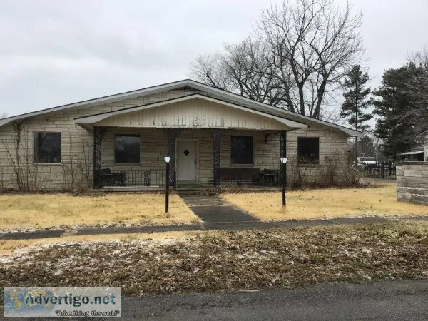 231 s. Fifth St 2900 sq.ft. fixer upper