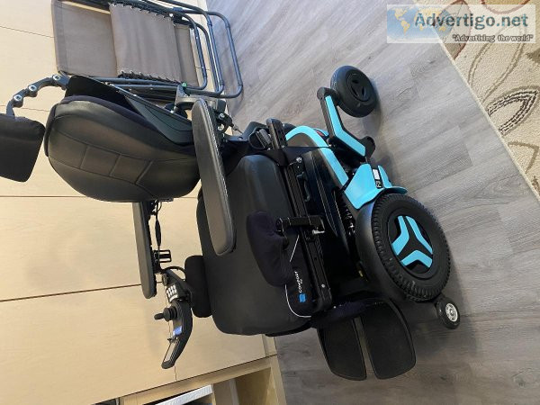 Electric wheelchair