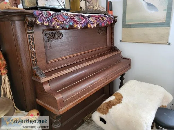 Vintage Piano