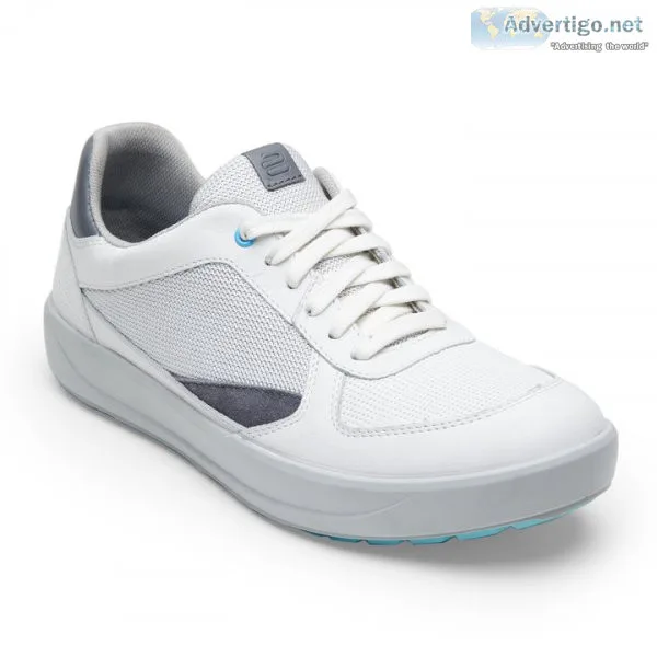 White casual shoes at ergon