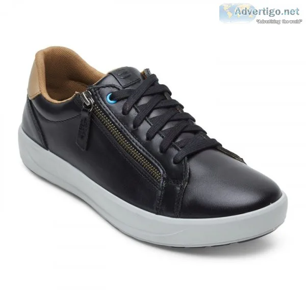 Black sneakers for men at ergon