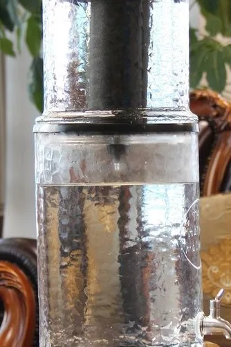 Top water filtration systems