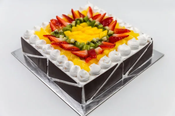 Order signature cakes online oman