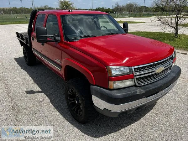 2005 Chevy Silverado 2500HD LS 4WD Flatbed