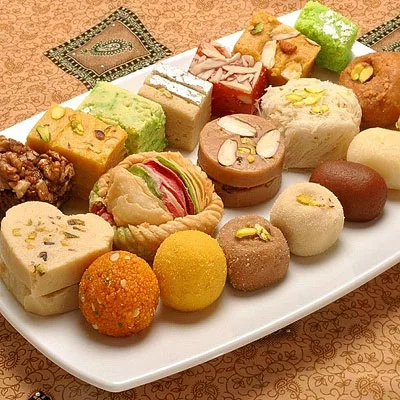 Make rakshabandhan special with rakhi n sweets online to kolkata