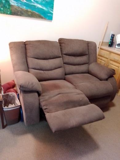 LOVESEAT DUAL RECLINER SOFA