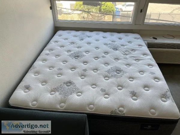 King Size Bed w Box spring