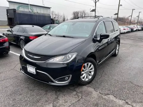 2018 Chrysler Pacifica Touring L 4dr Mini Van