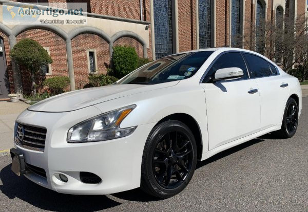 2011 Nissan Maxima.