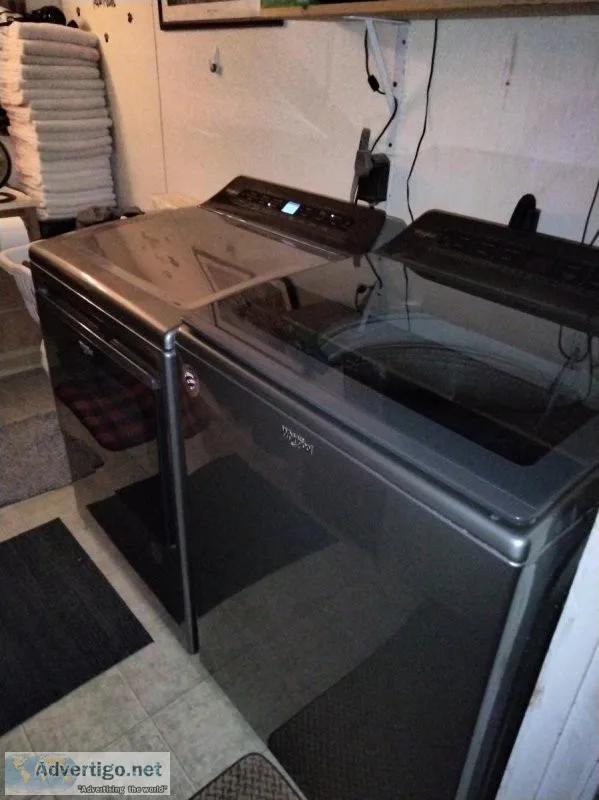 Brand new washer n dryer set whirlpool