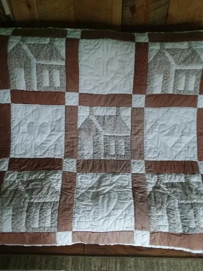 AMISH LAP QUILT