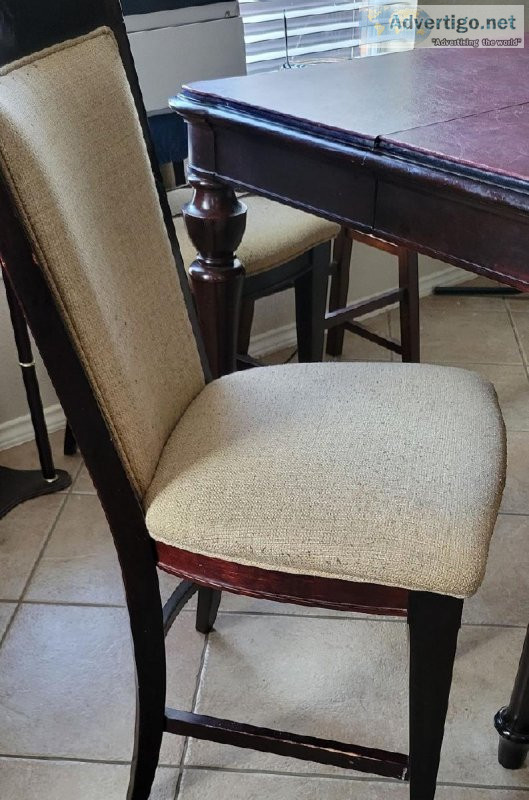 Tall Table wChairs Set