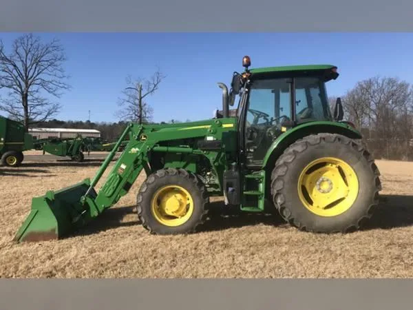2020 John Deere 6135E - 25000