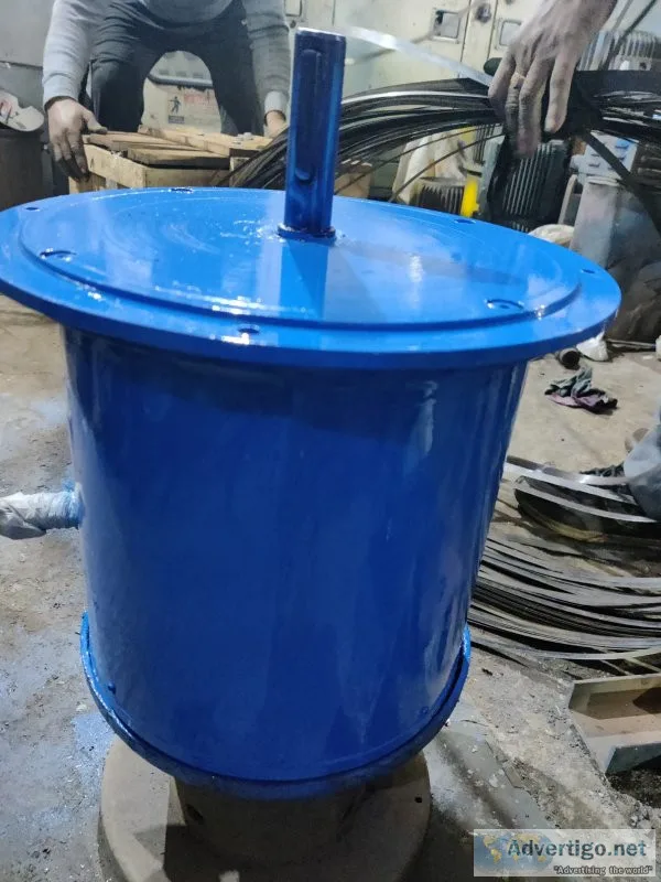 Wind turbine alternator