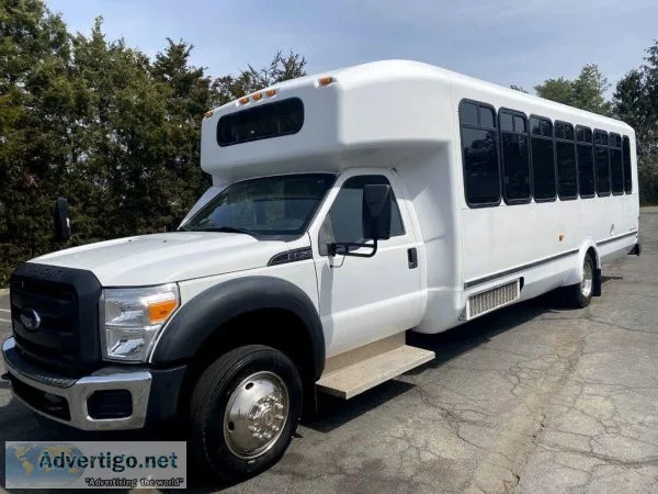 2013 Ford F550 Eldorado 32 Passenger Shuttle Bus (A5174)