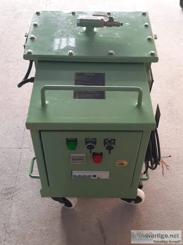 Hydraulic oil filtration machine