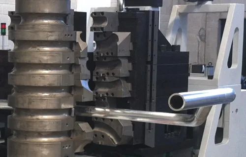 Utensili ed attrezzature per macchine curvatubi cnc