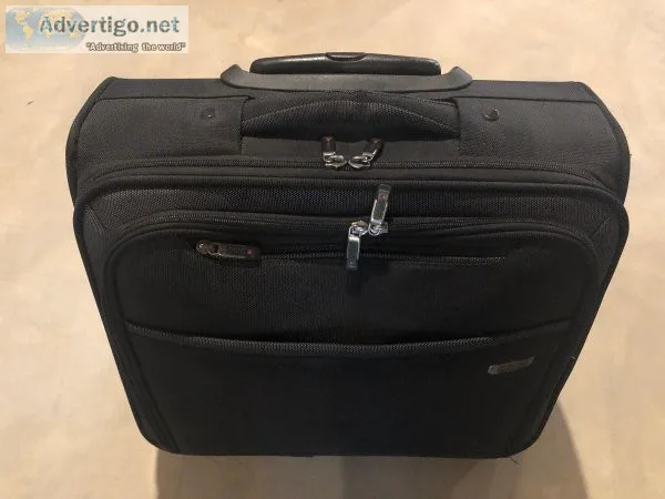 Small travel bag with laptop storage