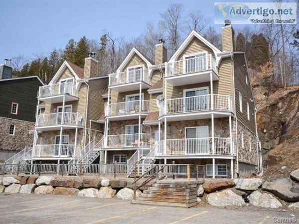 Condo &agrave louer 3 mois minimum 3 chambres St-Sauveur