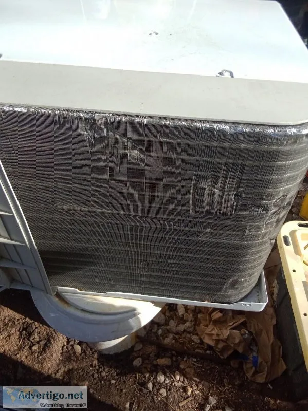 LG 12000 but through wall ac 230v