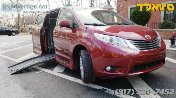 2014 TOYOTA SIENNA XLE WHEELCHAIR ACCESSIBLE 55k miles