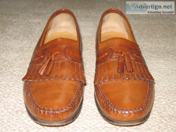 One pair Men s Leather Loafers