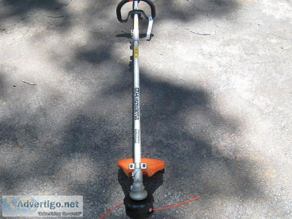 Husquvarna Model 330LK &ndash String Trimmer