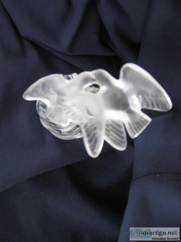 LALIQUE PARFUME BOTTLE