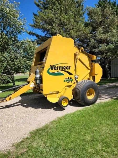 2011 Vermeer 605 Super M Baler for Sale in Milbank South Dakota 