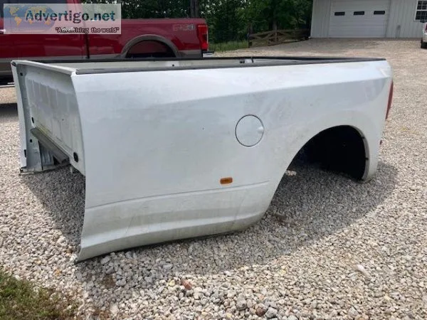 2017 Dodge ram 3500 factory bed